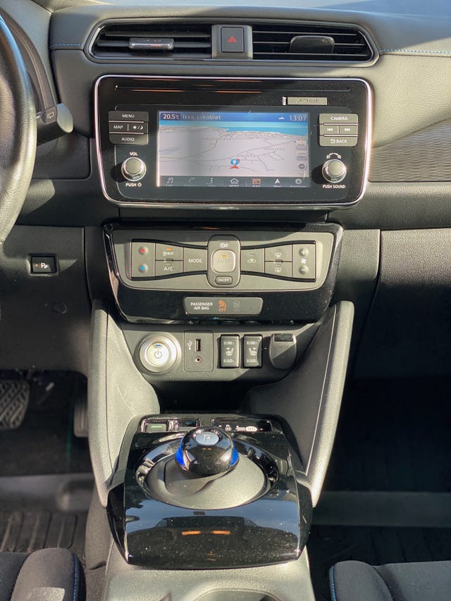 2018 NISSAN LEAF - 21