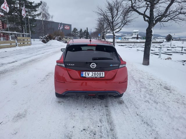 2018 NISSAN LEAF - 30