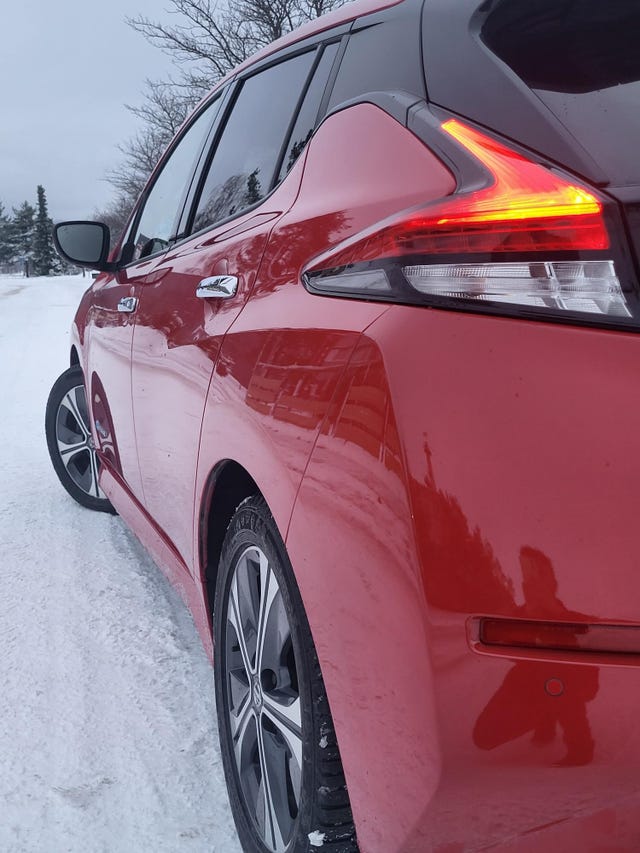 2018 NISSAN LEAF - 12