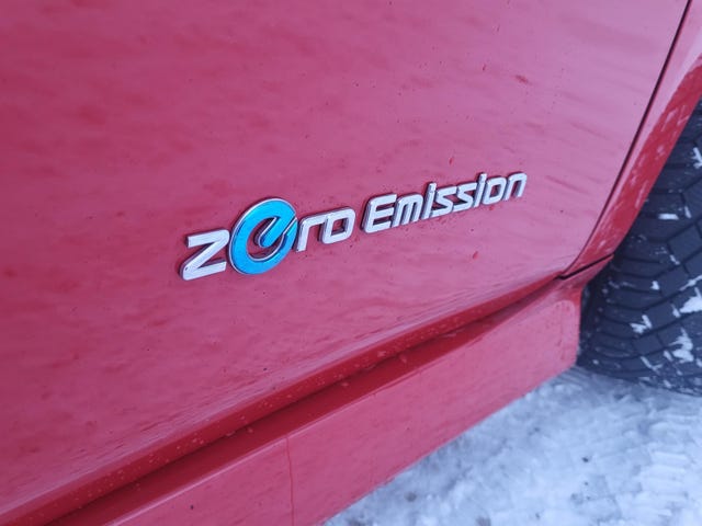 2018 NISSAN LEAF - 17