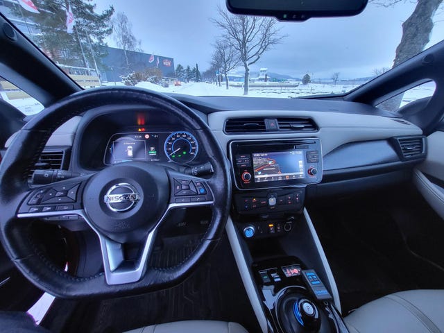 SJNFAAZE1U0032673 2018 NISSAN LEAF-0