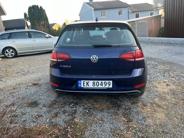 WVWZZZAUZJW911640 2018 VOLKSWAGEN GOLF-2