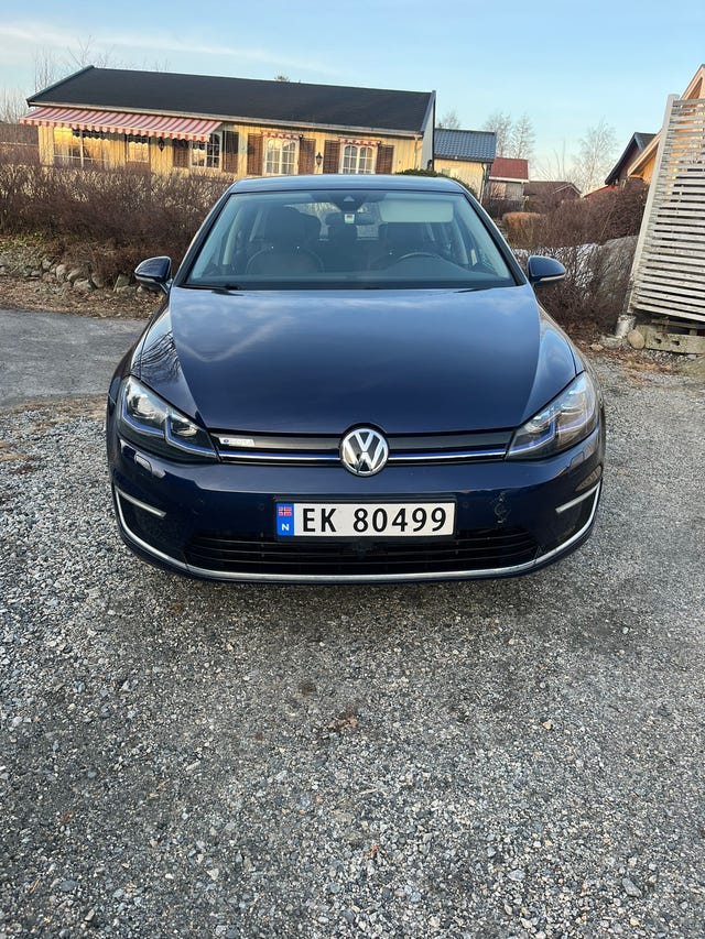 WVWZZZAUZJW911640 2018 VOLKSWAGEN GOLF-0