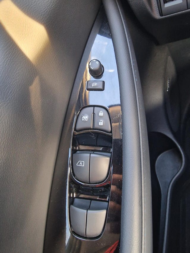 2021 NISSAN LEAF - 16