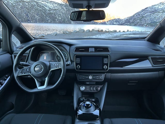 2021 NISSAN LEAF - 11