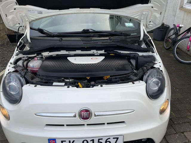 2014 FIAT 500 - 24