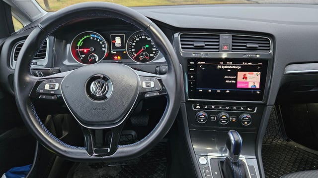 WVWZZZAUZJ8906812 2018 VOLKSWAGEN GOLF-5