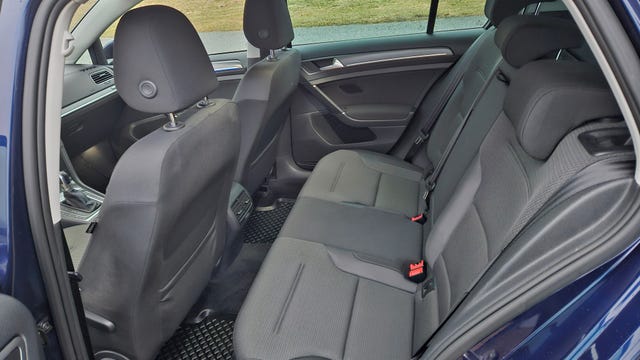 2018 VOLKSWAGEN GOLF - 10