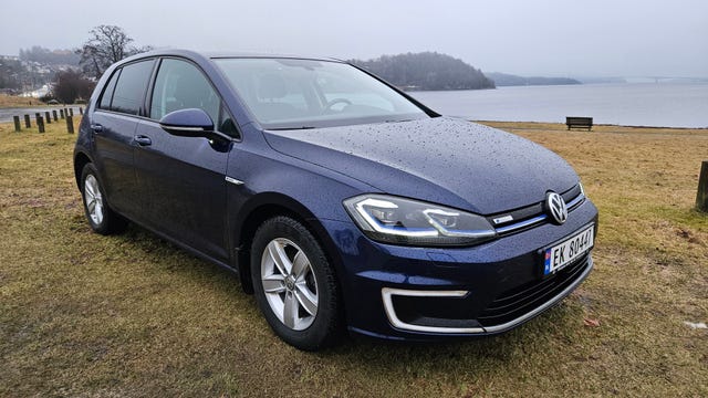 WVWZZZAUZJ8906812 2018 VOLKSWAGEN GOLF-0