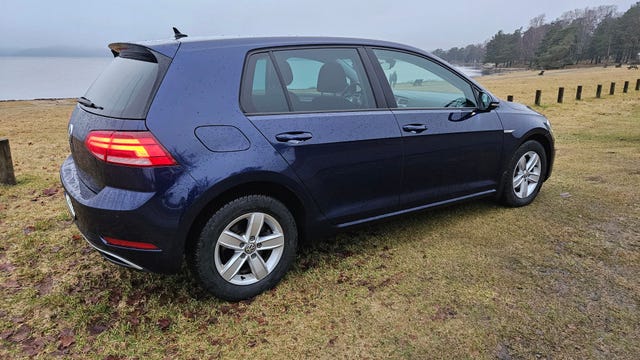 WVWZZZAUZJ8906812 2018 VOLKSWAGEN GOLF-1