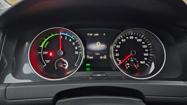 2018 VOLKSWAGEN GOLF - 8