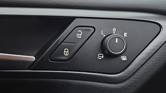 2018 VOLKSWAGEN GOLF - 12