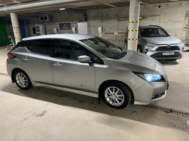 SJNFAAZE1U0022768 2018 NISSAN LEAF-3