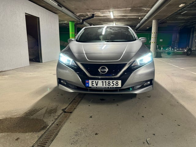 SJNFAAZE1U0022768 2018 NISSAN LEAF-1