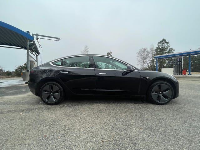 5YJ3E7EB5KF333638 2019 TESLA MODEL 3-4