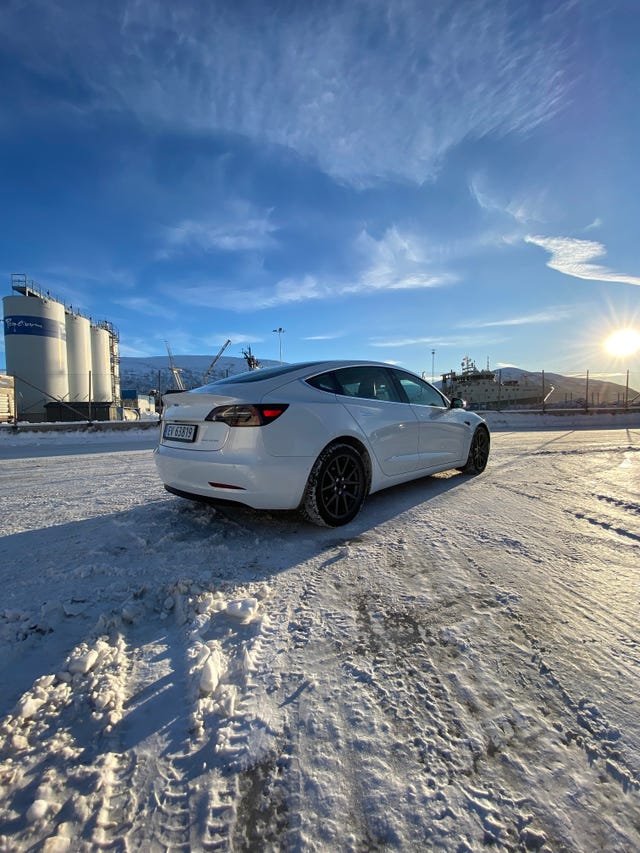 2019 TESLA MODEL 3 - 8