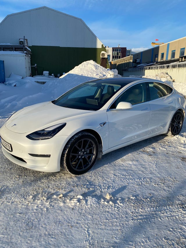 5YJ3E7EB8KF221366 2019 TESLA MODEL 3-2