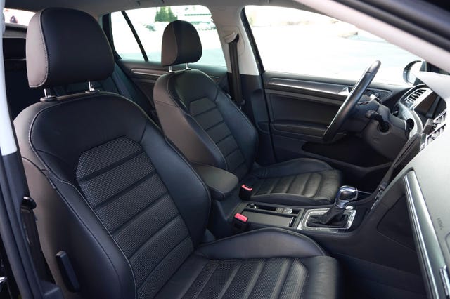 WVWZZZAUZK8906782 2019 VOLKSWAGEN GOLF-1