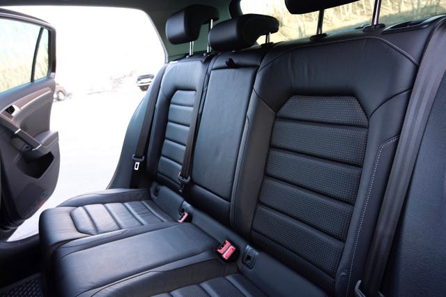 WVWZZZAUZK8906782 2019 VOLKSWAGEN GOLF-2
