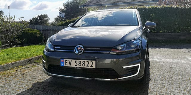 WVWZZZAUZK8908988 2019 VOLKSWAGEN GOLF-0