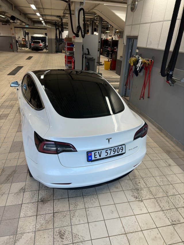 5YJ3E7EBXKF202446 2019 TESLA MODEL 3-4