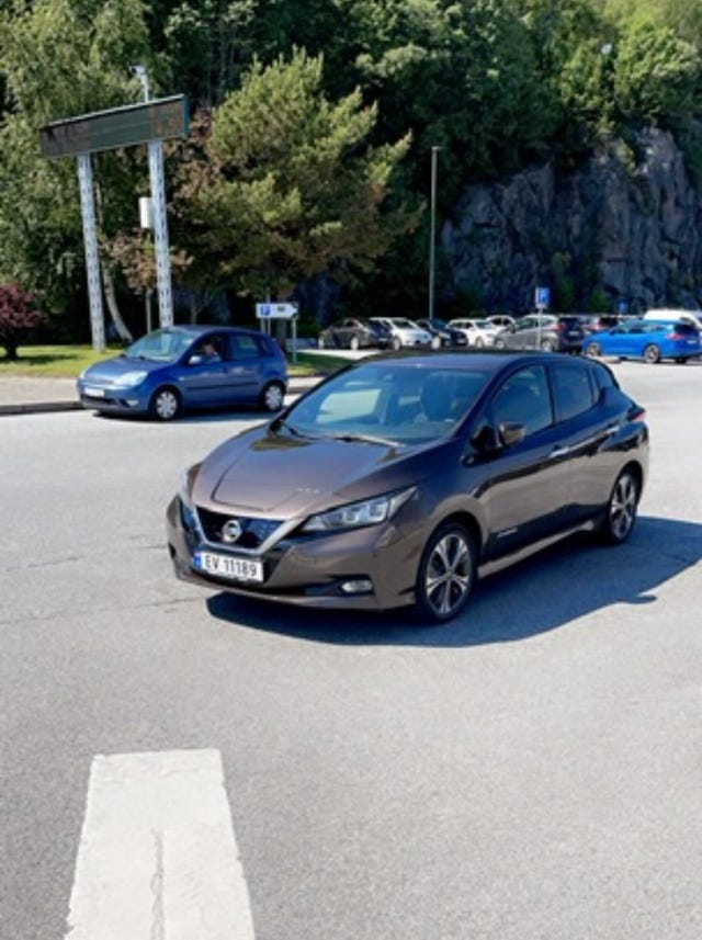 SJNFAAZE1U0021751 2018 NISSAN LEAF-1