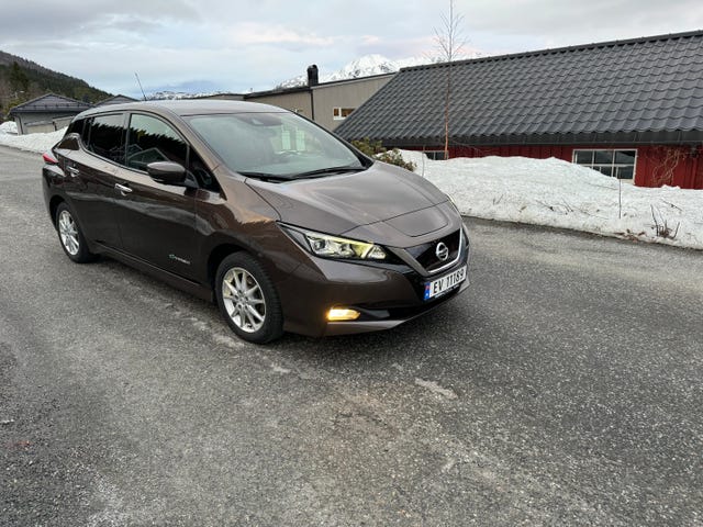 SJNFAAZE1U0021751 2018 NISSAN LEAF-4