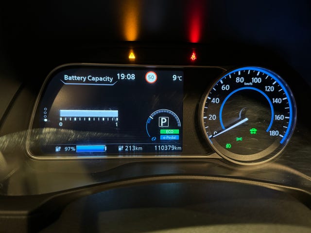 2018 NISSAN LEAF - 12