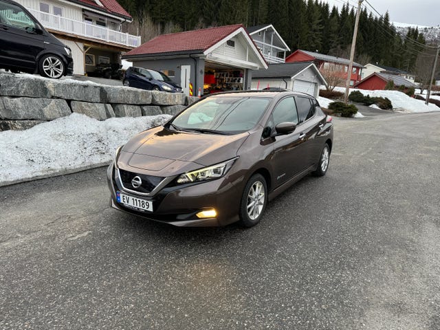 SJNFAAZE1U0021751 2018 NISSAN LEAF-0