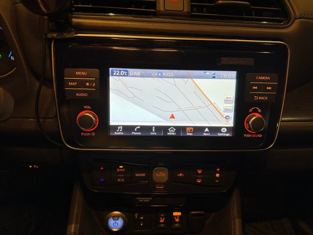2018 NISSAN LEAF - 16