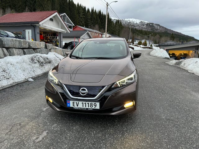 2018 NISSAN LEAF - 9