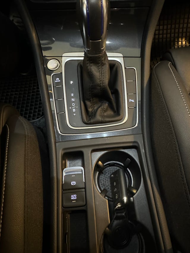 2019 VOLKSWAGEN GOLF - 17