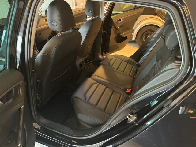 2019 VOLKSWAGEN GOLF - 11