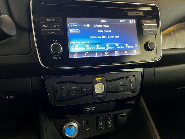 2018 NISSAN LEAF - 8