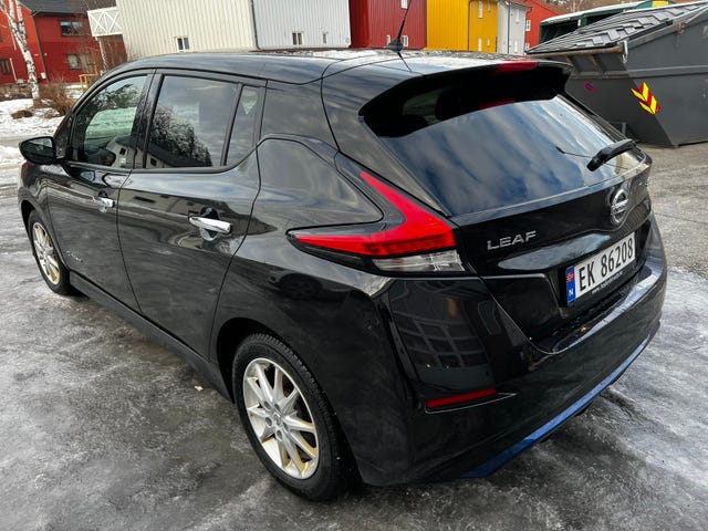 SJNFAAZE1U0015837 2018 NISSAN LEAF-5