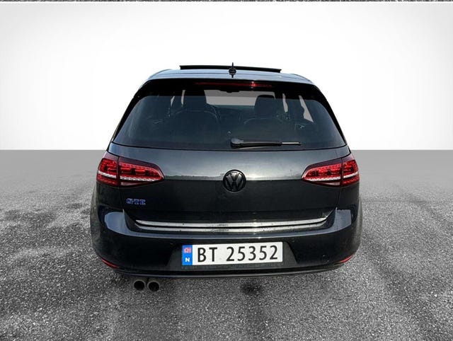 2015 VOLKSWAGEN GOLF - 8