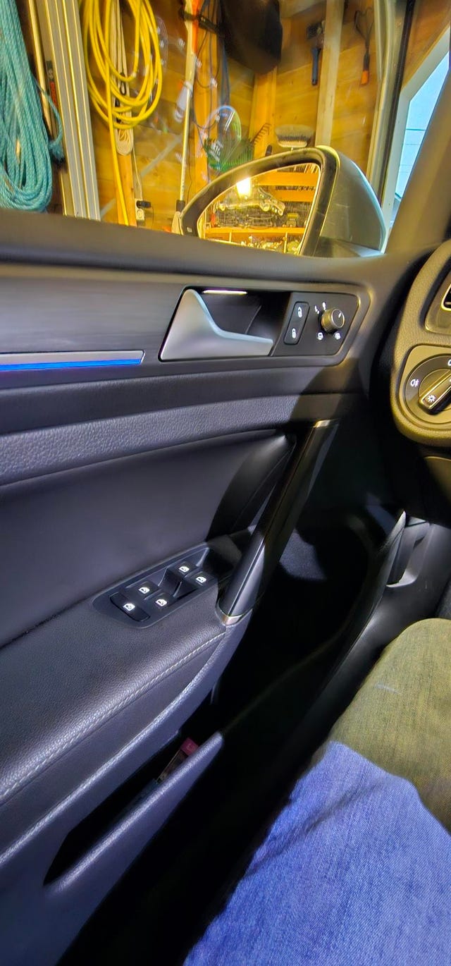 2018 VOLKSWAGEN GOLF - 23