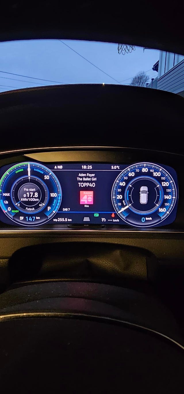 2018 VOLKSWAGEN GOLF - 31