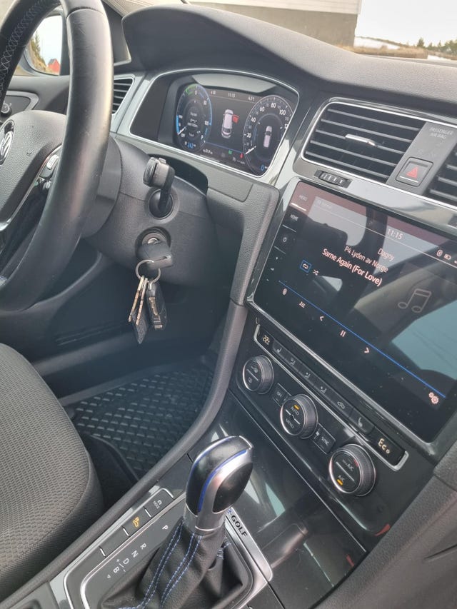 2018 VOLKSWAGEN GOLF - 8