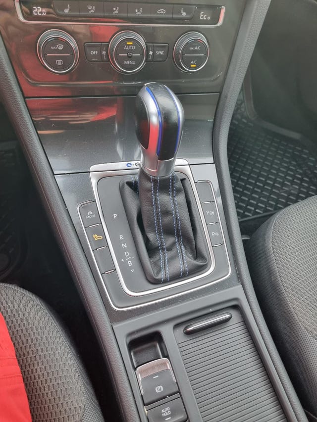 2018 VOLKSWAGEN GOLF - 13