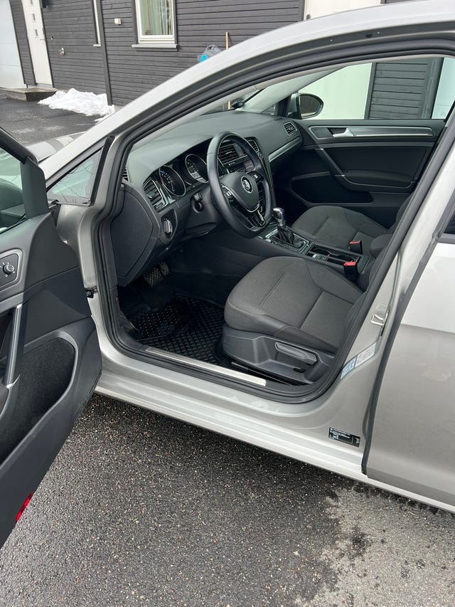 WVWZZZAUZJW906246 2018 VOLKSWAGEN GOLF-5
