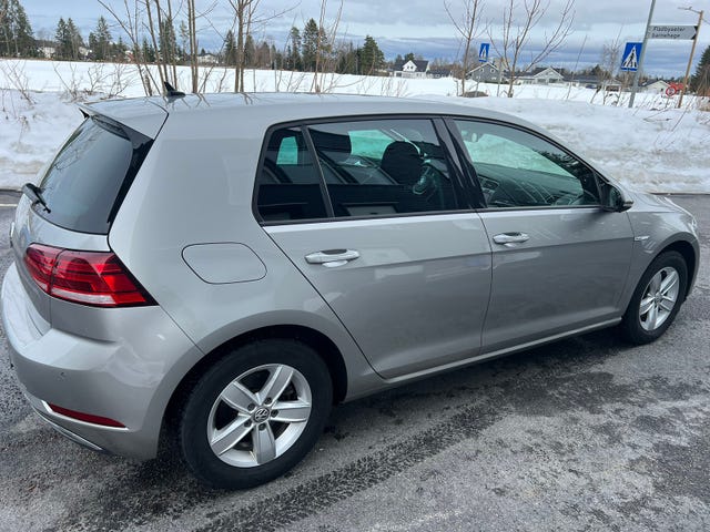 WVWZZZAUZJW906246 2018 VOLKSWAGEN GOLF-2