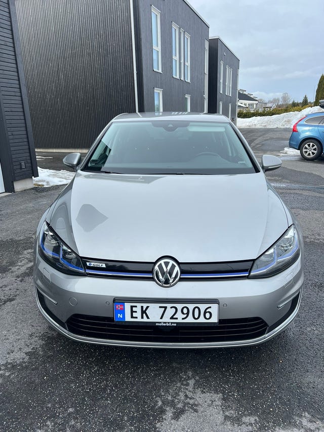 WVWZZZAUZJW906246 2018 VOLKSWAGEN GOLF-1