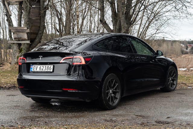 5YJ3E7EB0KF238467 2019 TESLA MODEL 3-4