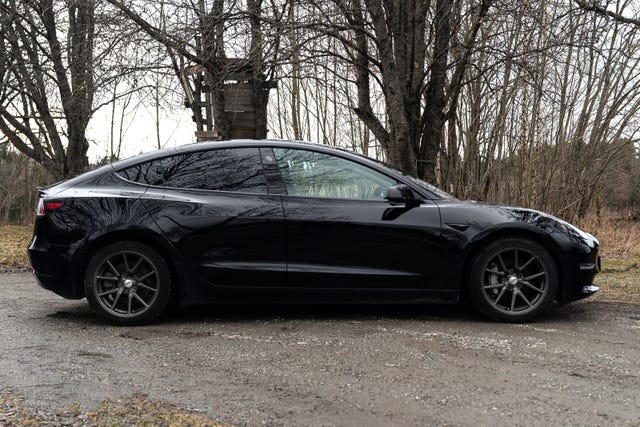 5YJ3E7EB0KF238467 2019 TESLA MODEL 3-5