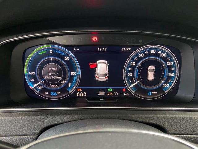 2018 VOLKSWAGEN GOLF - 18