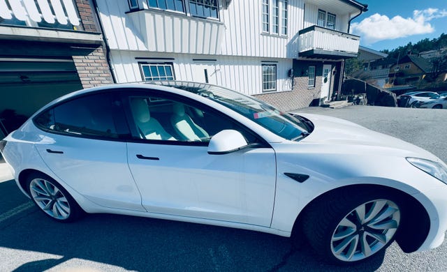 5YJ3E7EB3MF945629 2021 TESLA MODEL 3-2