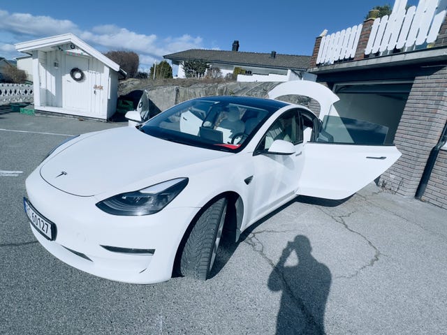 5YJ3E7EB3MF945629 2021 TESLA MODEL 3-0