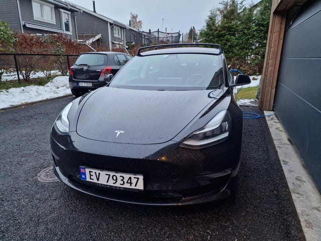 5YJ3E7EB1KF242852 2019 TESLA MODEL 3-1