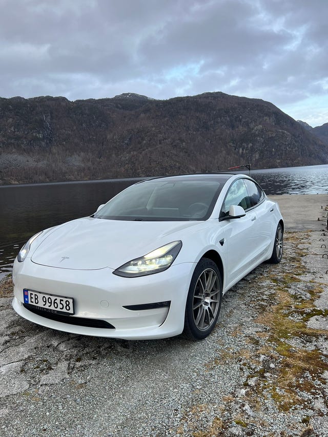 5YJ3E7EB0MF888080 2021 TESLA MODEL 3-4